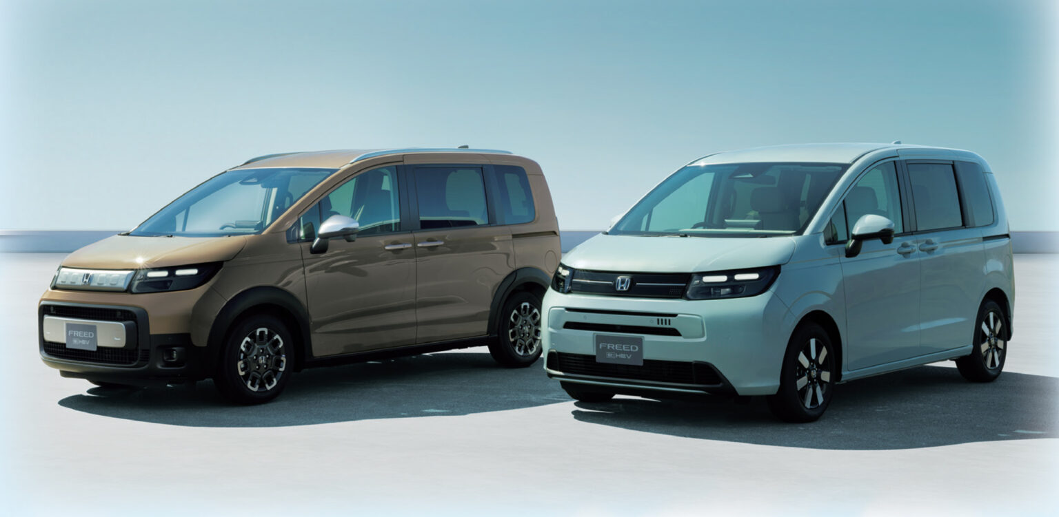 統一規格になったら消費者は最高?!😆 ホンダ 純正ドライブレコーダーの新モデルは「オプションコネクタ対応」! 新型ヴェゼル、フリードから適用 ...